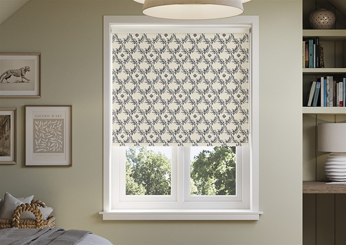 Vine and Bloom, Hudds - Roller Blind - Image 3